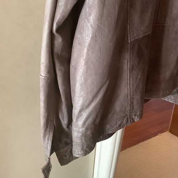 Used Cole haan leather jacket - Picture 5 of 12